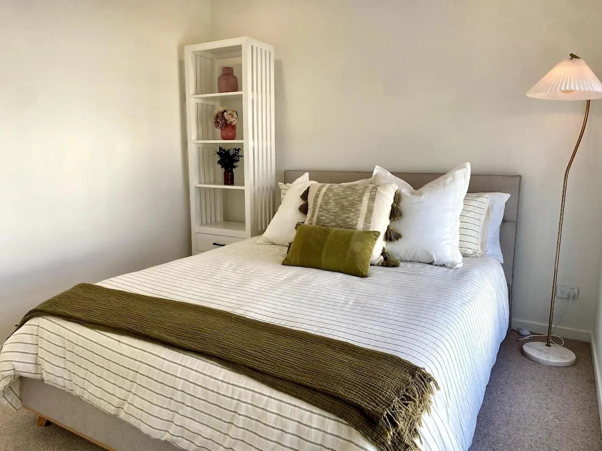 Villa Alysea At Runaway Bay Gold Coast Australia