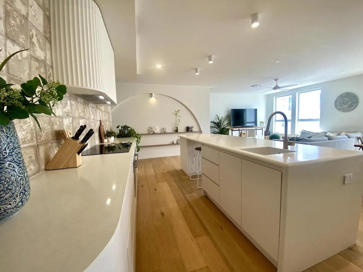 Villa Alysea At Runaway Bay Gold Coast Australia