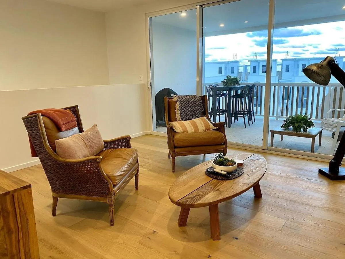 Villa Alysea At Runaway Bay Gold Coast 0*,