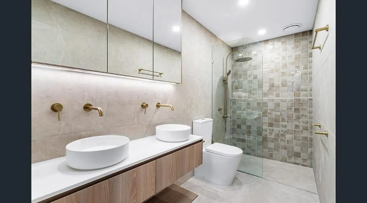 Villa Alysea At Runaway Bay Gold Coast Australia