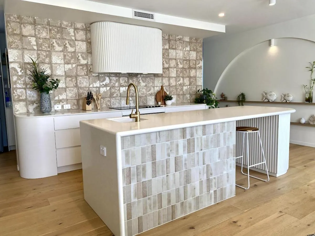 Villa Alysea At Runaway Bay Gold Coast
